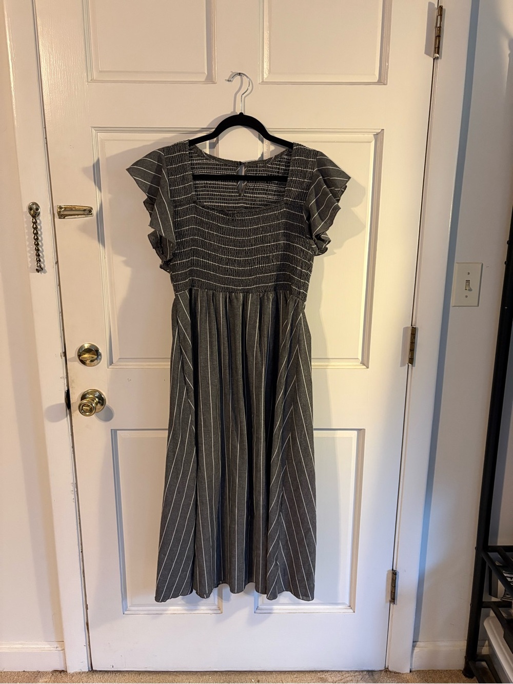 Gray Stripe Flutter-Sleeve Midi Dress - Picture 4 of 6